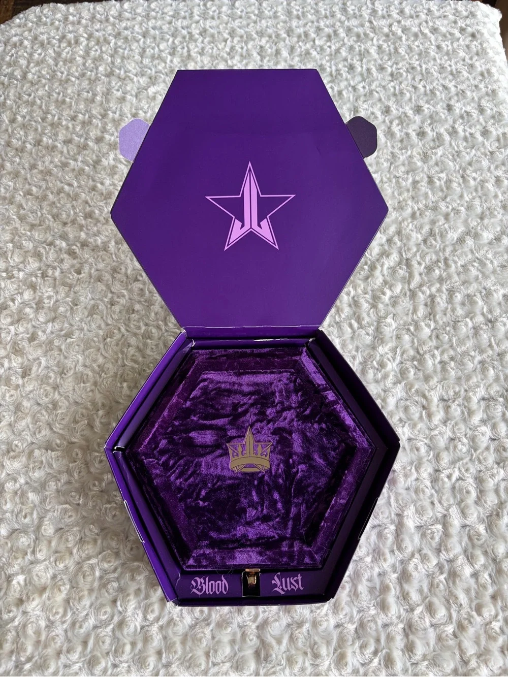 New Jeffree Star Blood Lust Eyeshadow Palette